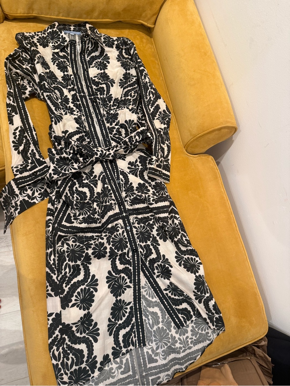 ANTONIO MELANI Black and White Floral Long Sleeve Dress